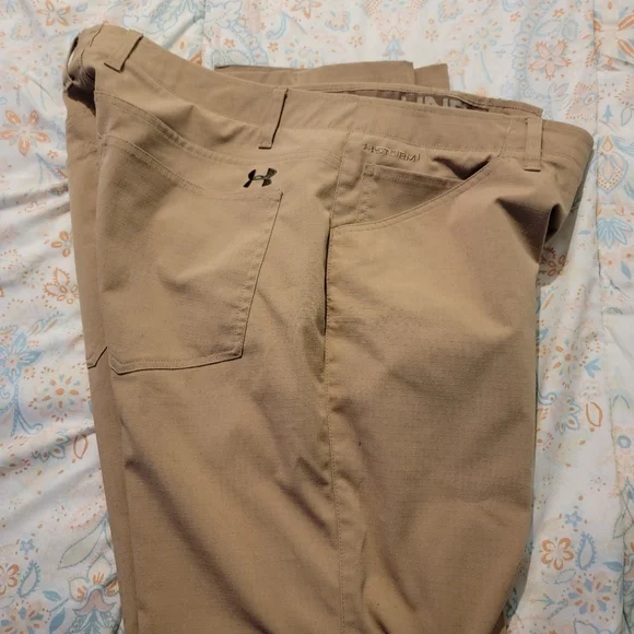 Under Armor khaki